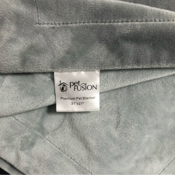 FUSION PET BLANKET - Picture 4 of 5